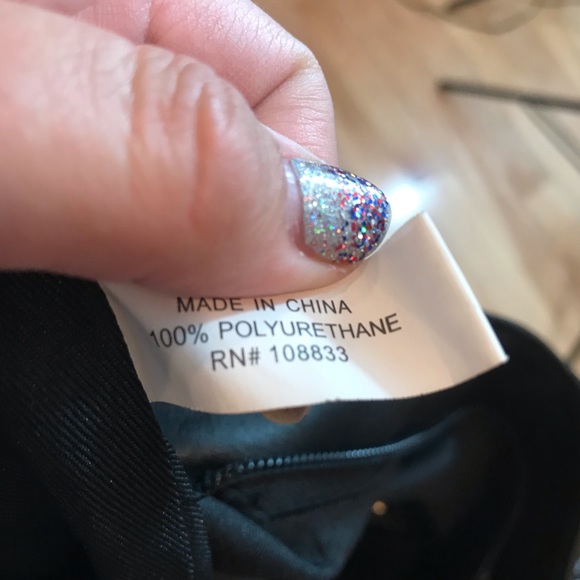 Libby Edelman Vegan Black Faux Leather Purse EUC - Picture 5 of 8